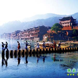 LH線：鳳凰古城、古苗寨神秘湘西一日游！