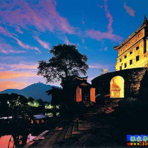 喜樂(lè)L線：天門(mén)山、張家界、袁家界、猛洞河、鳳凰古城超經(jīng)典五日游