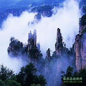 武漢往返：張家界、鳳凰古城、韶山六日游，每周一、周四發(fā)團(tuán)